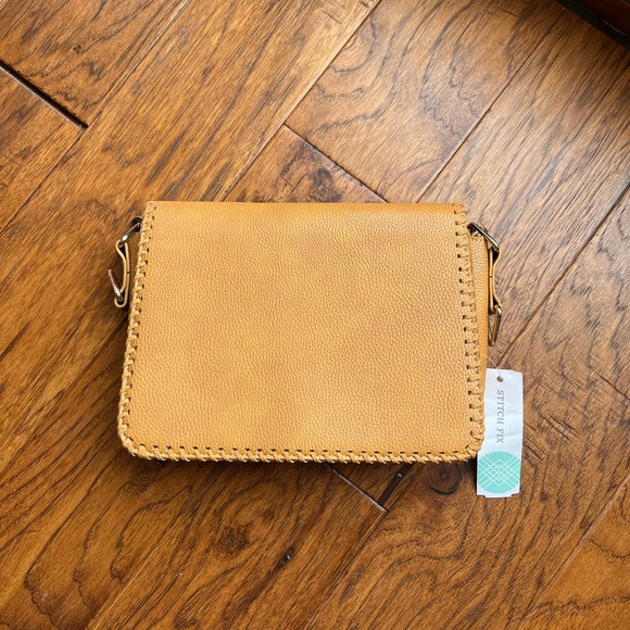 STITCH FIX Linea Pelle Carmen Whipstitch Crossbody purse in mustard - Picture 2 of 5